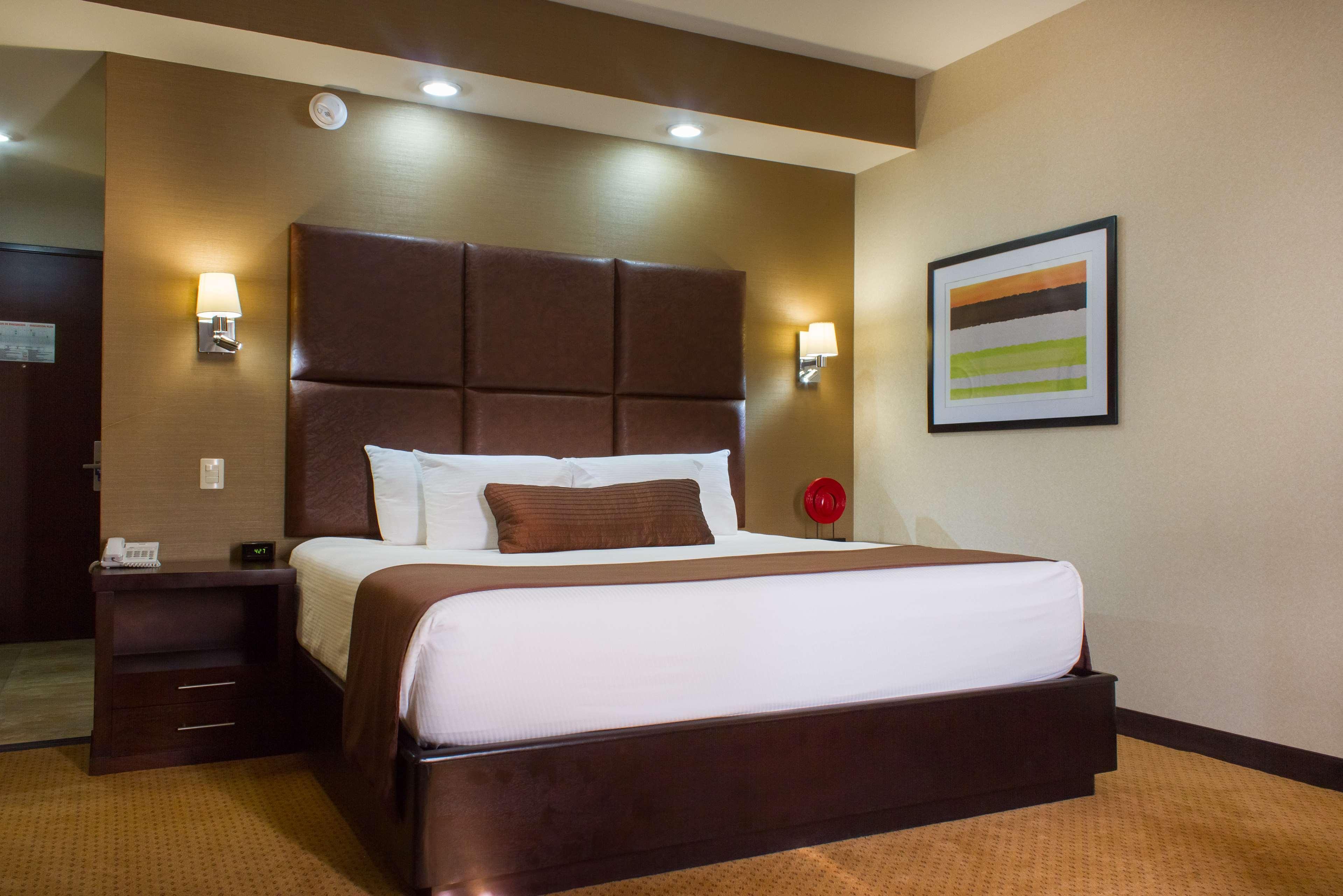 Best Western Premier Monterrey Aeropuerto Apodaca Exterior foto A typical room at the hotel